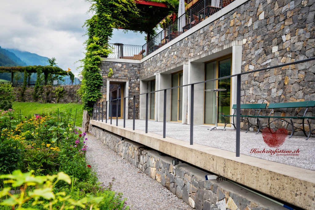 Die Terrasse des Gartensaals im Paxmontana